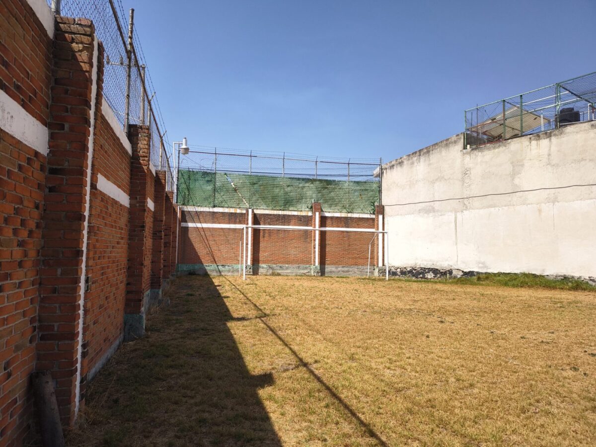 Terreno Bardeado Cerca de La Paz con Fácil Acceso a 31 poniente, 25 sur, Rosendo Marquez, a 10 minutos de centro histórico de Puebla