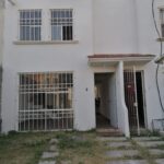 Casa en Hacienda Santa Clara con piso renovado cerámica tipo madera